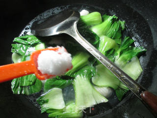 Boiled Vermicelli with Vegetables and Light Shell Balls recipe