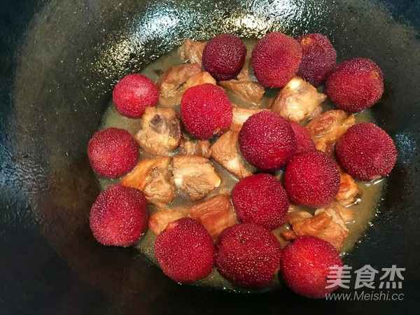 Braised Pork Ribs with Bayberry (homemade Version) recipe