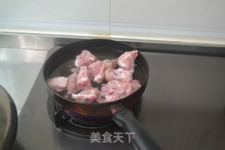 Big Chunks of Meat are Necessary [boiled Lotus Root with Pork Ribs Sauce] recipe