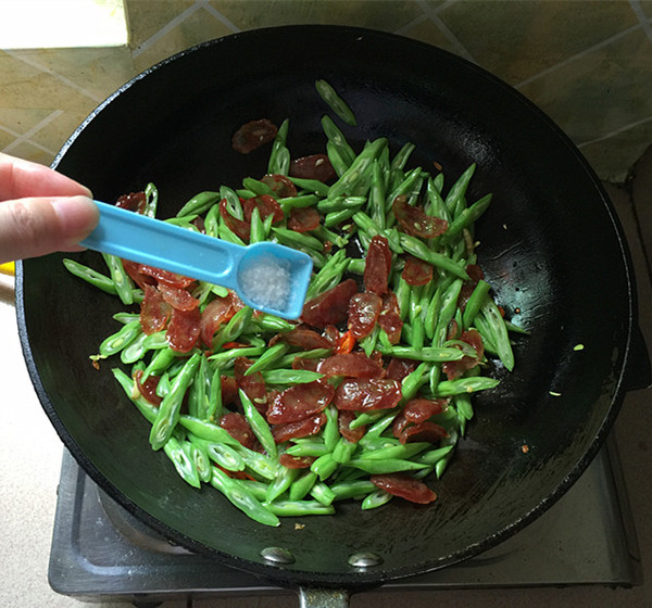 Cantonese Sausage Stir-fried String Beans recipe