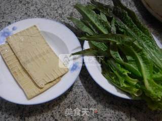 Stir-fried Dried Tofu with Lettuce Leaves recipe