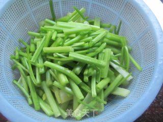 Stir-fried Cuttlefish with Celery recipe