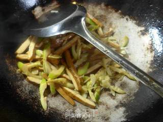 Stir-fried Leishan with Leek recipe