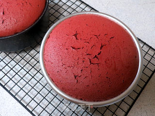 Minimalist Style. Red Velvet Birthday Cake recipe