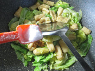 Stir-fried Beef Cabbage with Soy Bean Strips recipe