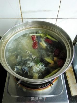 Red Dates and White Fungus Black-bone Chicken Soup recipe