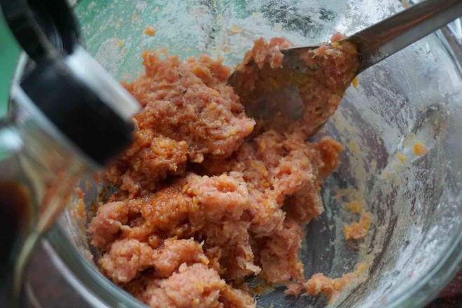 Crispy Pork Shrimp Balls with Chobe Salad Sauce recipe