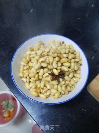 Stir-fried Carrots with Soybeans recipe