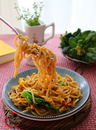 Fried Noodles with Shrimp, Egg and Seasonal Vegetables recipe