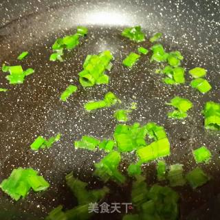 Stir-fried Small Tofu with Chrysanthemum recipe