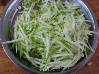 Cucumber Tossed with Noodles recipe