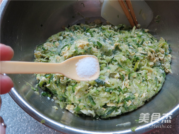 Cucumber and Egg Vegetarian Dumplings recipe