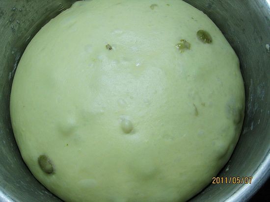 Mashed Potatoes and Raisins recipe