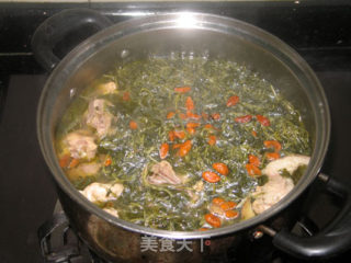 Motherwort and Old Chicken Soup recipe