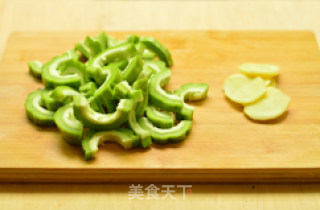 Bitter Gourd Soy Pork Bone Soup recipe