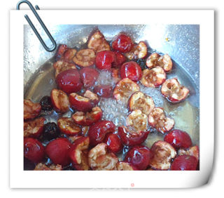 Winter Snacks-fried Red Fruits with Eight Treasures recipe