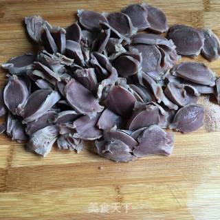 Stir-fried Green Pepper with Duck Gizzards recipe