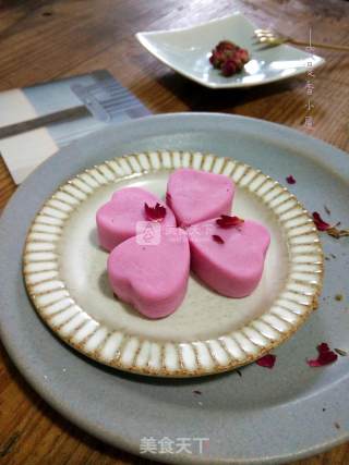 Yam Rose Cake-health Care Must Also Fight for Beauty recipe