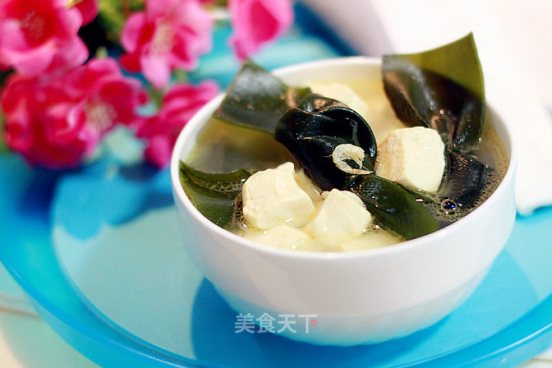 Tofu Soup with Dried Shrimps and Seaweed recipe
