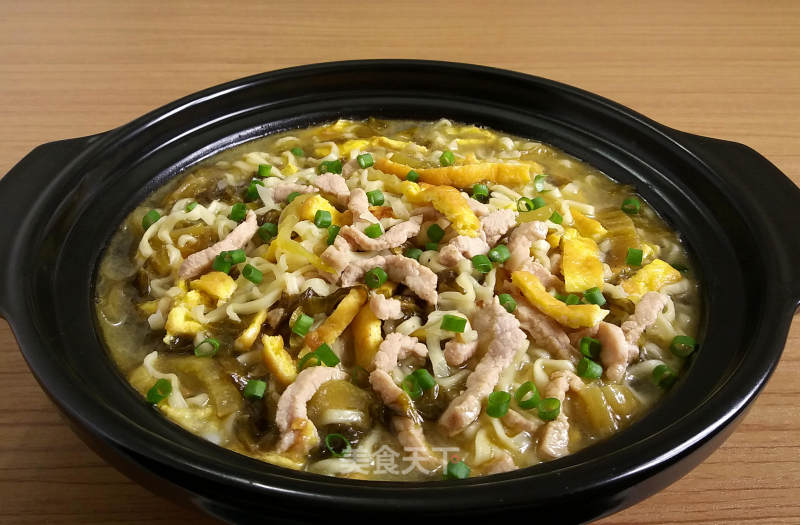 Sauerkraut and Egg Pork Noodles recipe
