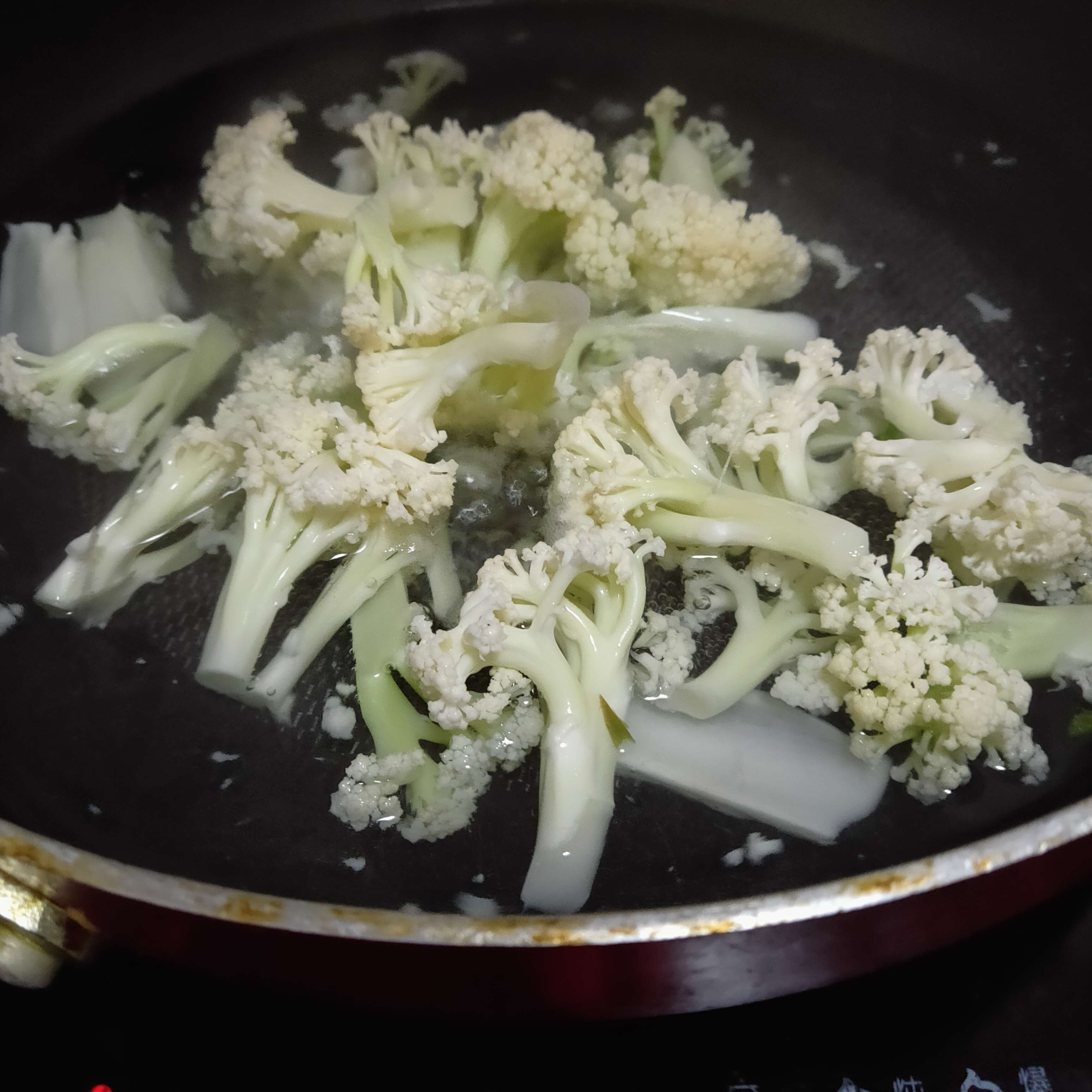 Cauliflower Stir-fried Pork Slices recipe