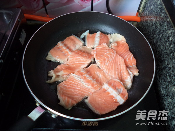 Fried and Baked Salmon Bone recipe
