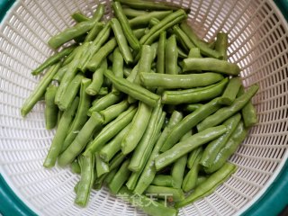 Stir-fried String Beans with Fresh Mushrooms and Color Peppers recipe