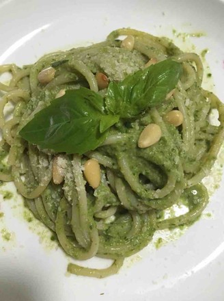 Spaghetti with Basil and Pine Nuts