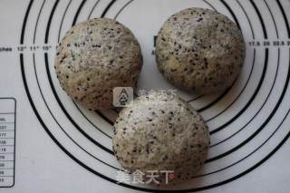 #aca烤明星大赛#——black Sesame Whole Wheat Toast recipe