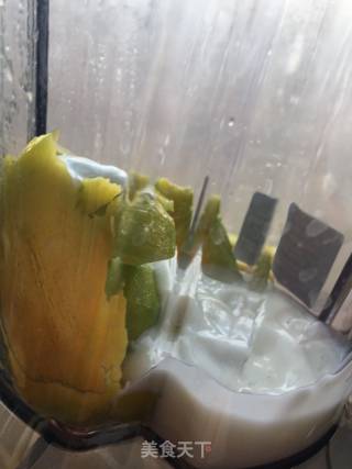 Mango Milkshake recipe