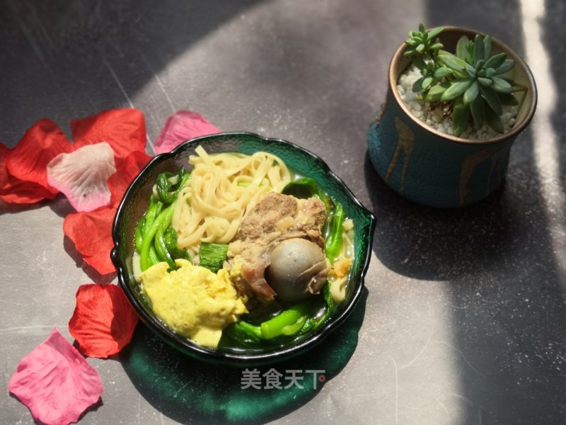 Tong Bone Vegetable Noodles recipe