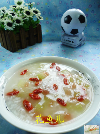 Goji Berry and Watermelon Rind Porridge