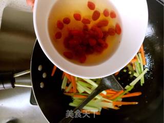 Celery Stir-fried Carrots recipe