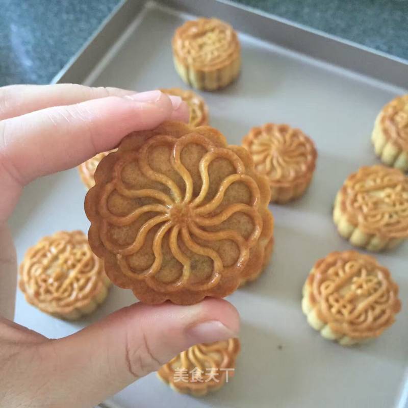 Cantonese-style Moon Cakes recipe