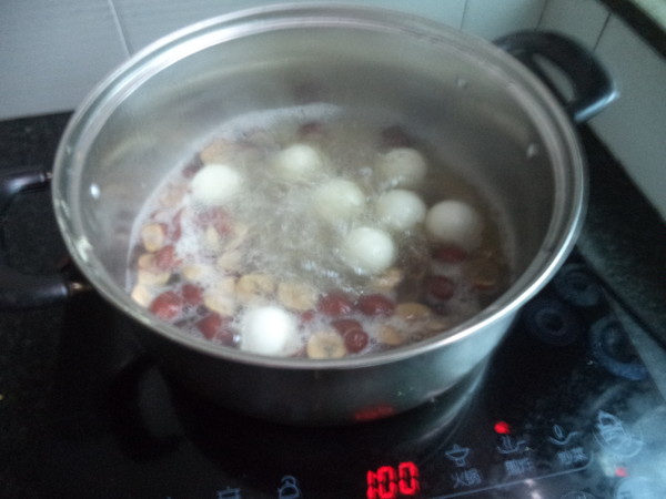 Jujube and Longan Soup recipe