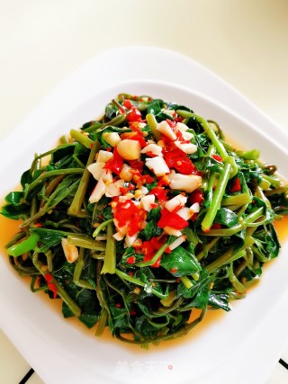 Garlic and Chopped Pepper Spinach recipe