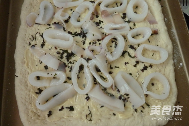 Squid Perilla Pizza recipe