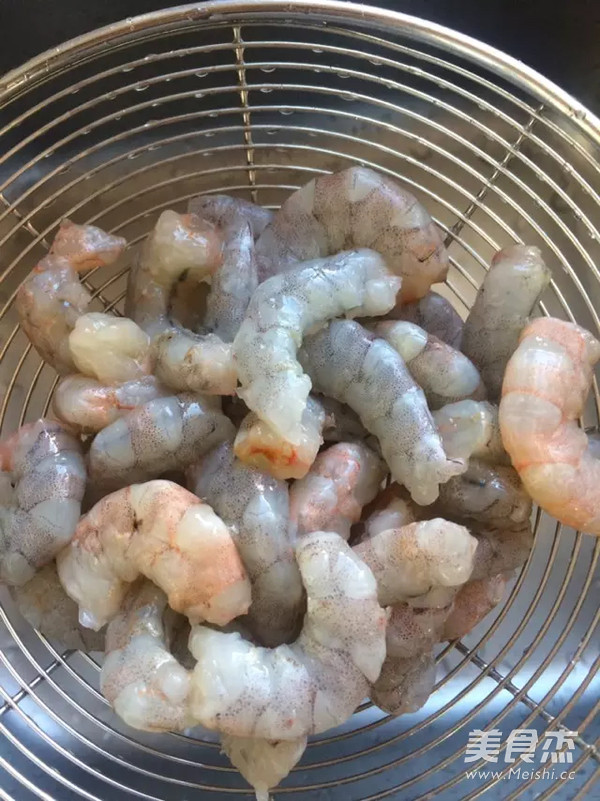Stir-fried Shrimp with Cauliflower recipe