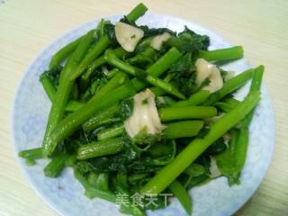 Stir-fried Pumpkin Seedlings recipe