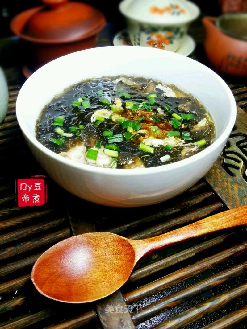 Seaweed Shrimp Preserved Egg Soup recipe