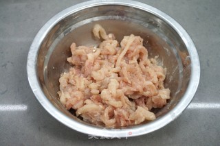 Shredded Pork with Green Pepper and Carrot recipe