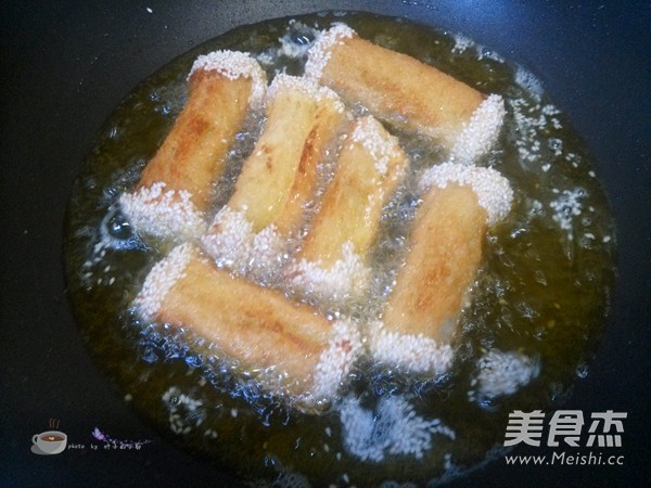 Sesame Taro Roll recipe