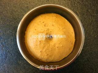 Zero-based Baking Xiaobai Can Also Make Brown Sugar Pecan Fruit Soft European Buns that are Crispy on The Outside and Soft on The Inside. recipe