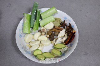 Rice Cooker Stewed Knuckle & Rice Noodles in Broth recipe