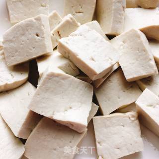 Stir-fried Tofu with Green Garlic recipe