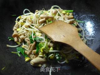 Fried Goose Intestines with Soybean Sprouts recipe