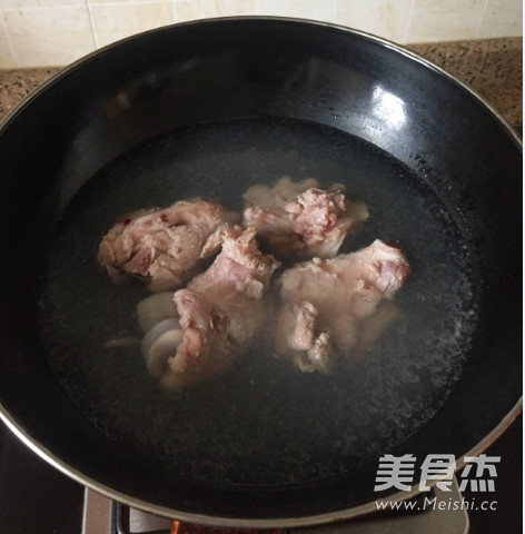 Walnut Lotus Seed Pork Bone Pot recipe