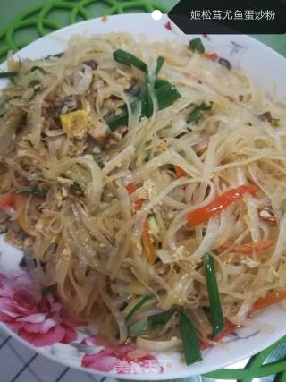 Agaricus and Squid Egg Fried Noodle recipe