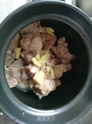 Radish Pork Bone Soup recipe