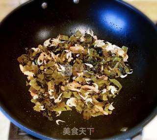 Fried Spring Bamboo Shoots with Sauerkraut and Shrimp Skin recipe